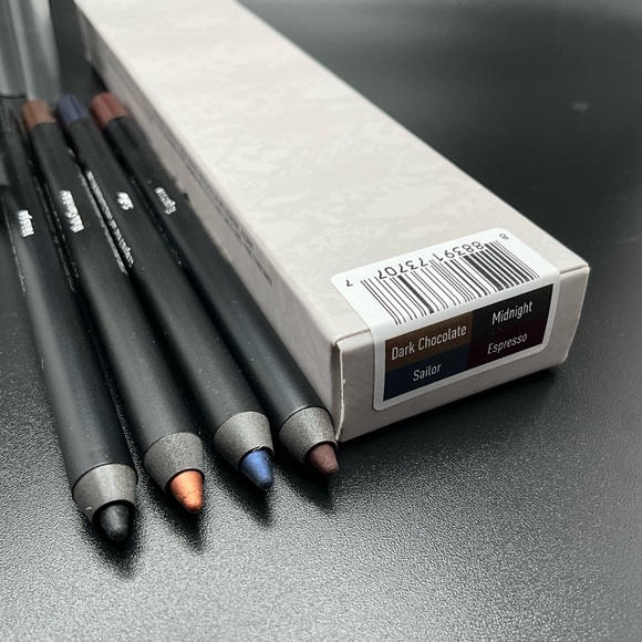 Mally evercolor starlight eyeliner 4 piece set with MALLY SHARPENER - Picture 2 of 9